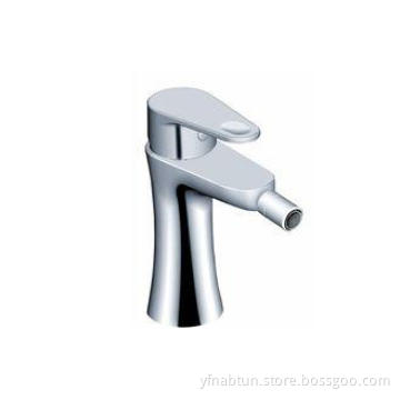 Single hole Brass Bathroom Sink Faucets Deck Mounted , Soli